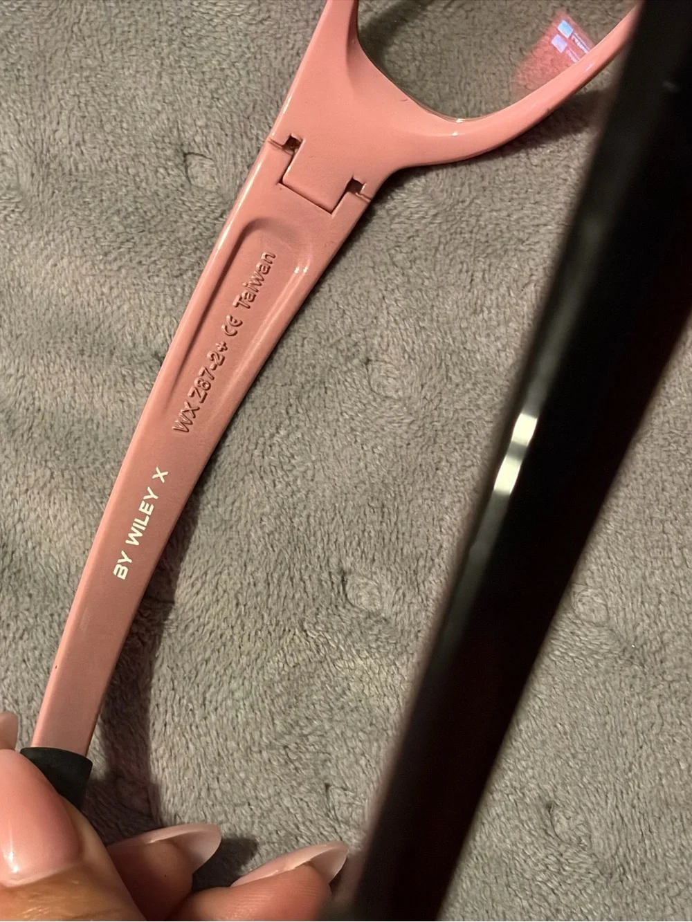 Harley-Davidson Black/Pink Women’s Riding Glasses with Durable Zipper Case